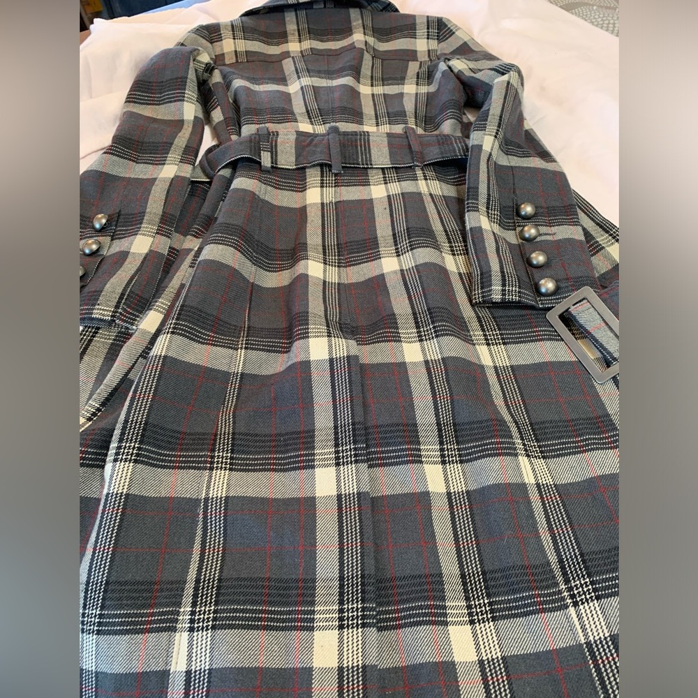 Stunning BB Dakota Coat - Picture 5 of 12
